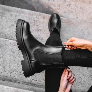 Black Leather Chelsea Boots - Worn Once